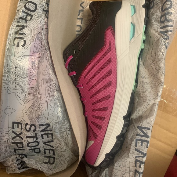 COPY - NWT THE NORTH FACE Women's Ampezzo Trail Running Shoes Sz 8.5 - Picture 5 of 13